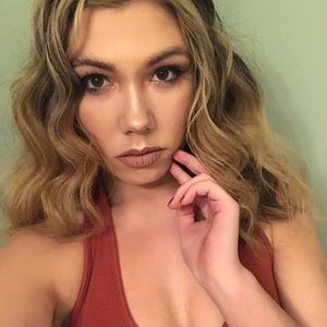 Meet your Posher, Veronica